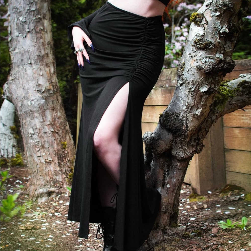 Foxblood Siren Skirt
